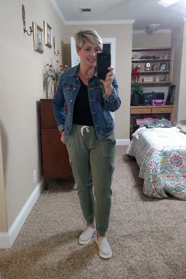Old Navy joggers casual outfits