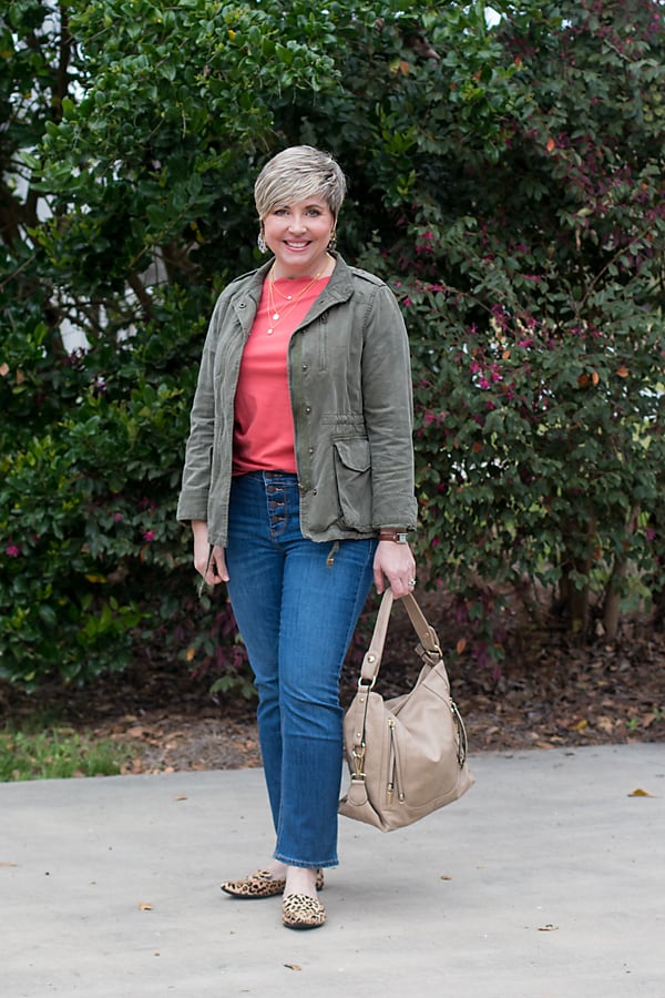 utility jacket in women's spring outfit