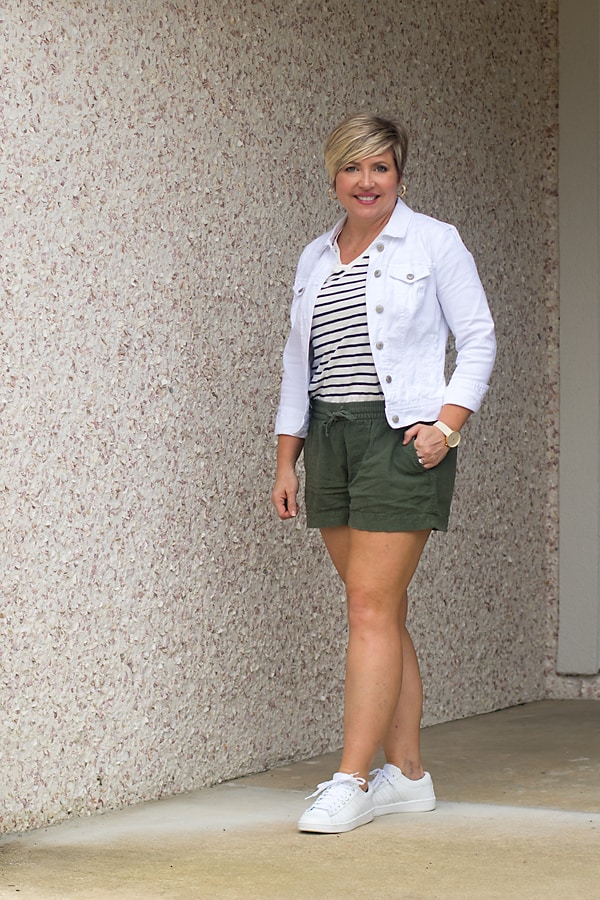 summer outfit for women over 40
