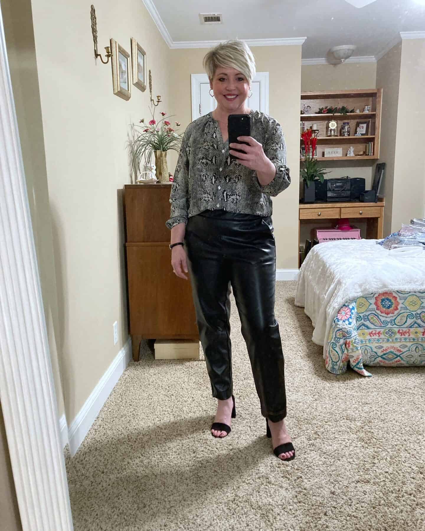 date night outfit faux leather pants