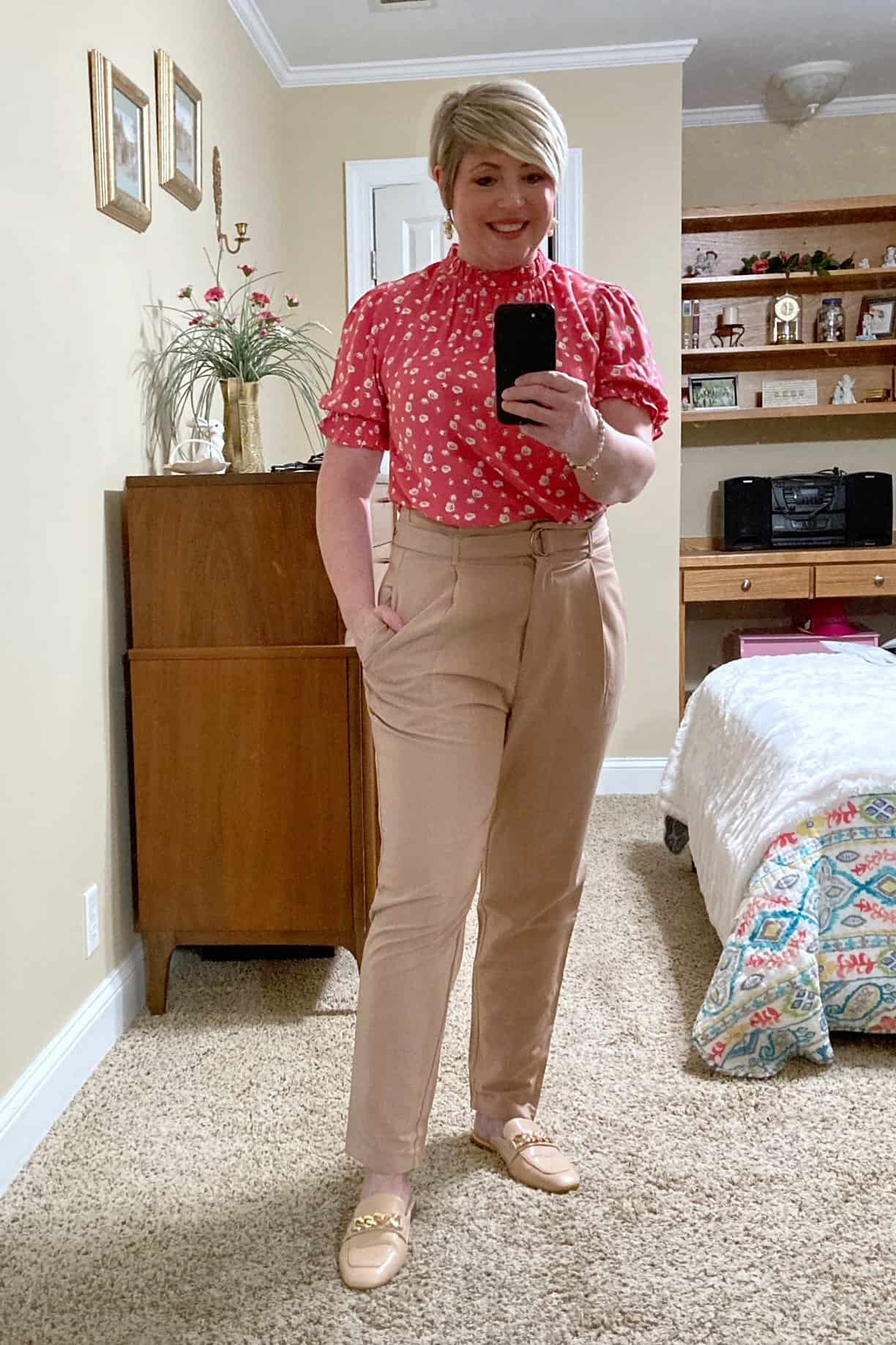 khaki trousers work outfits